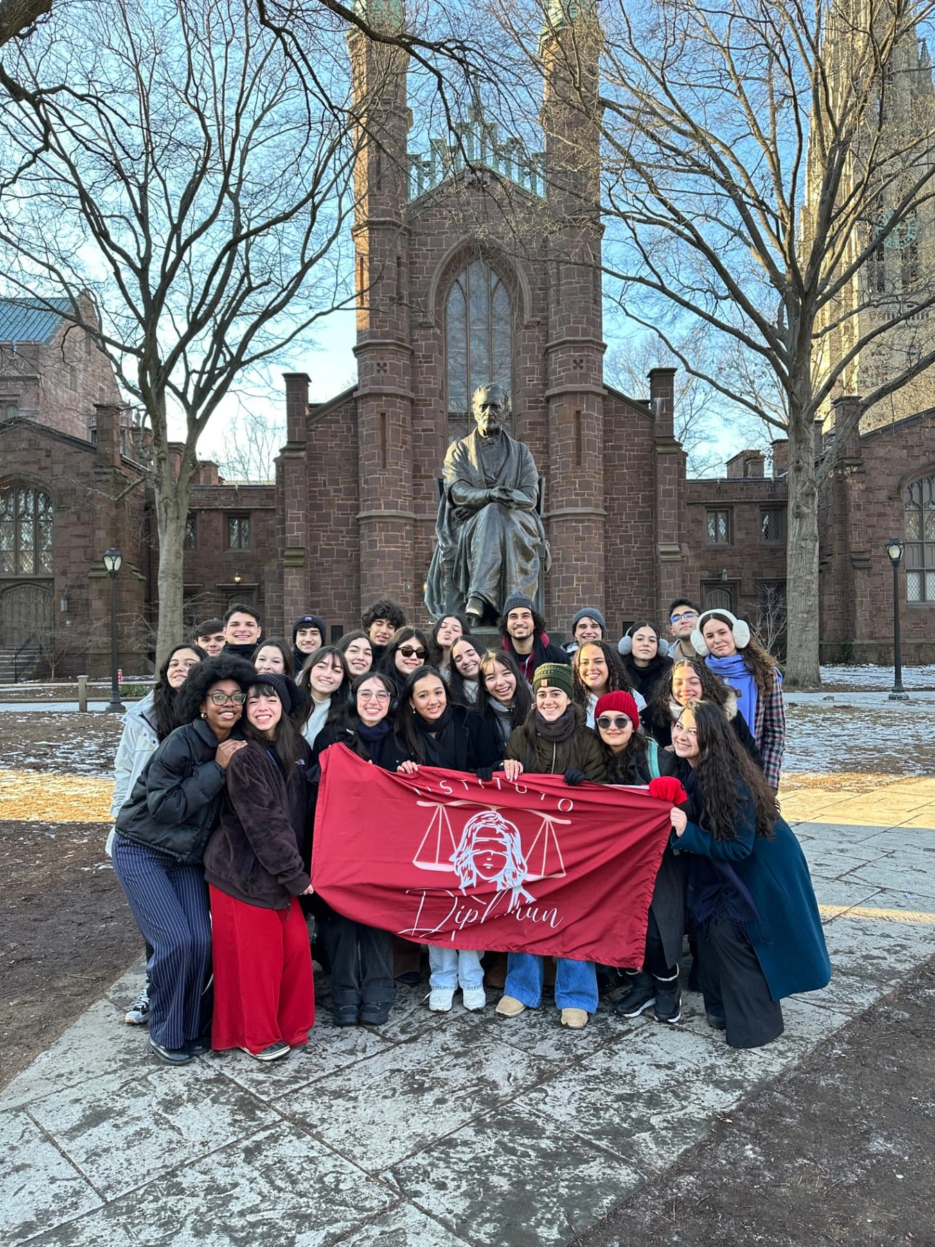 Delegação Diplomun no campus de Yale, New Haven.