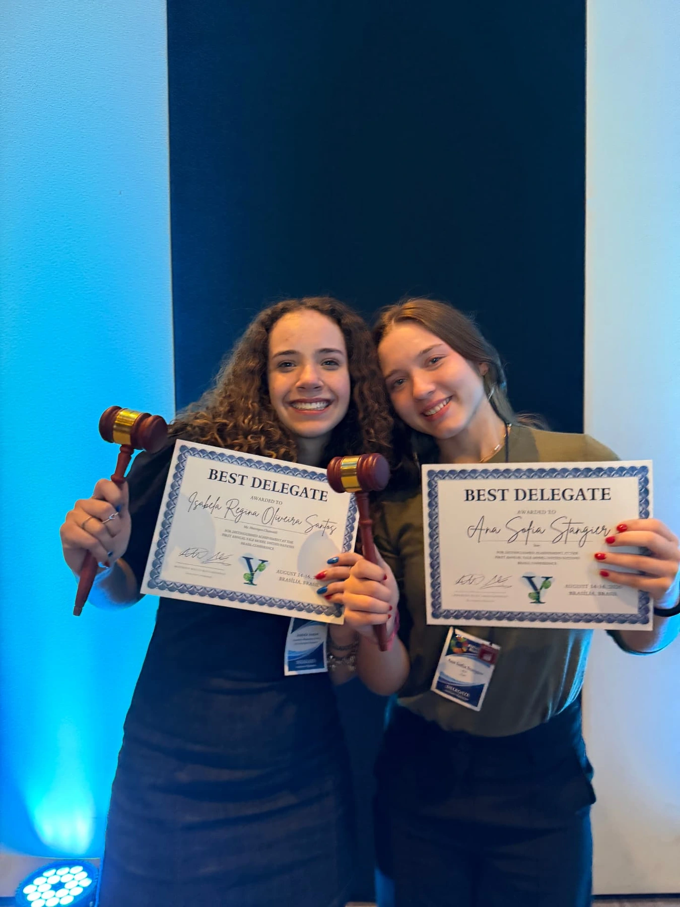 Best Delegates brasileiras na Yale Model United Nations.
